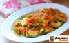 Рецепт Кабачки, тушковані з морквою і цибулею