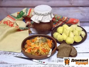 Рецепт Салат «Кубанський» з огірками і капустою фото