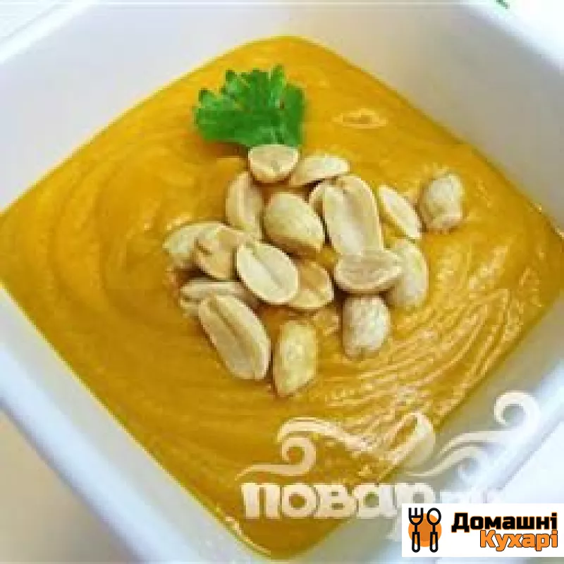 Африканський суп із солодким картоплею та арахісом