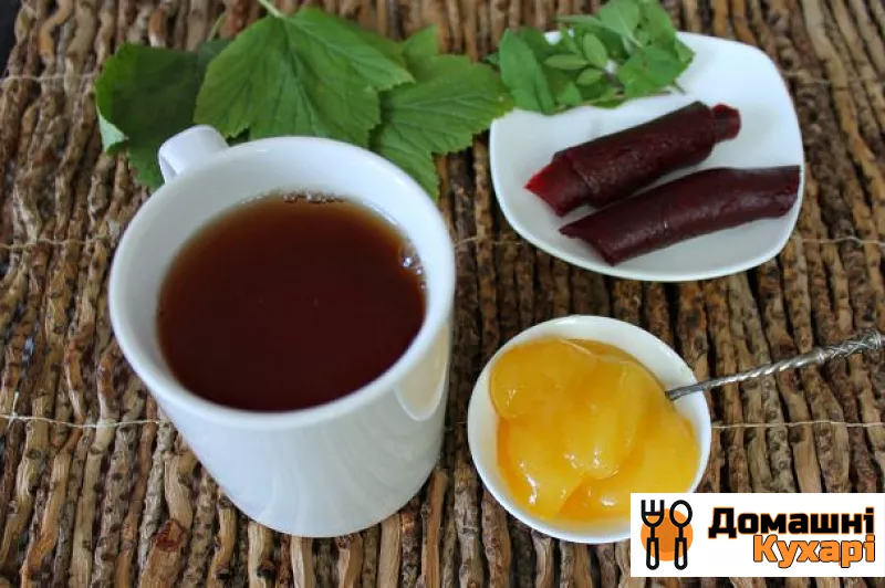 Рецепт Чай з листям смородини