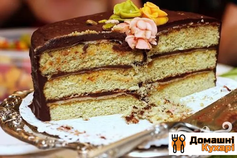 Рецепт Фісташковий торт з марципаном і шоколадною глазур'ю