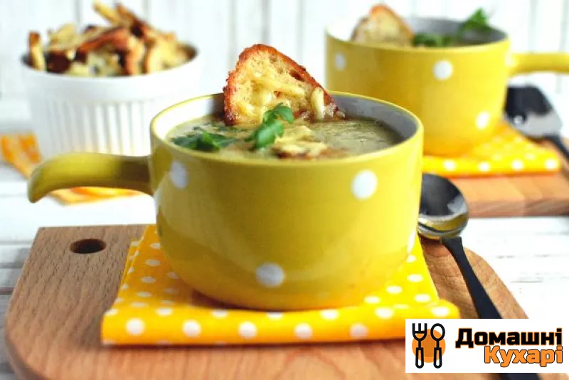 Рецепт Французький часниковий суп з сирними грінками