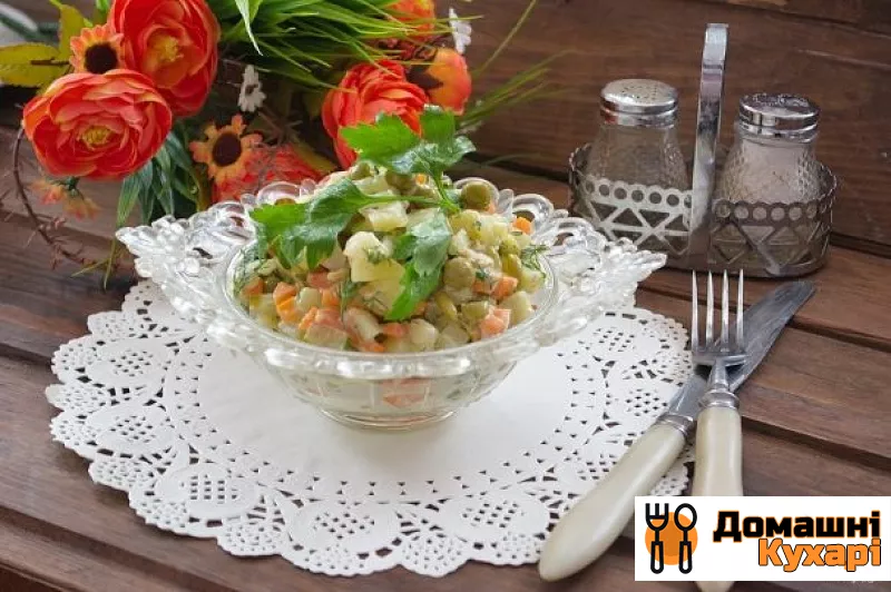 Рецепт Картопляний салат з кальмарами і огірками