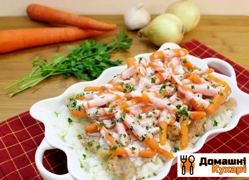 Рецепт Курка з морквою на сковороді