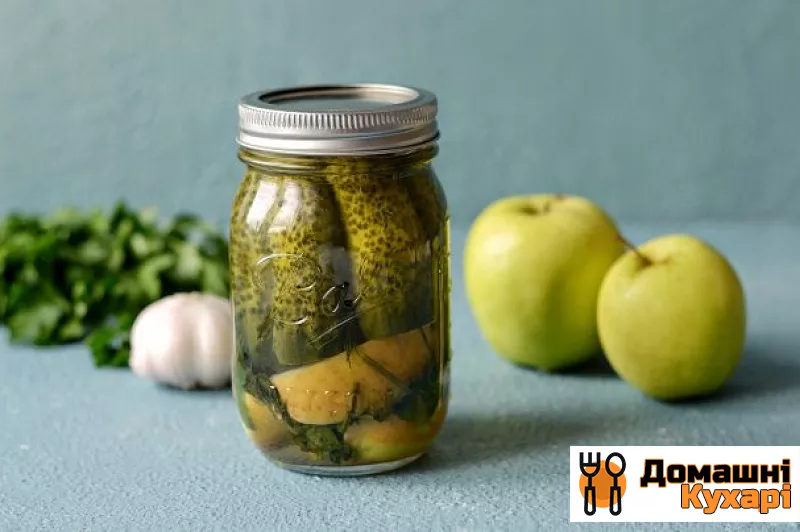 Рецепт Малосольні огірки з яблуками