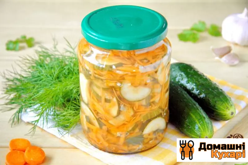 Рецепт Маринований салат з огірків і моркви