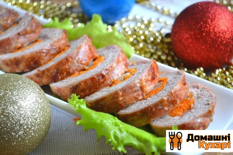 Рецепт Новорічний рулет зі свинини