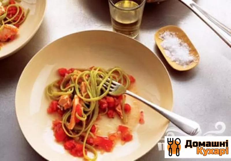 Рецепт Паста з лососем і томатним соусом