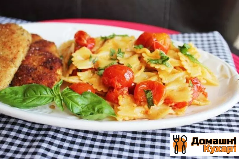Рецепт Паста з помідорами і сиром