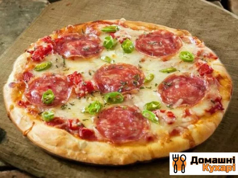 Рецепт Піца з ковбасою помідорами і сиром