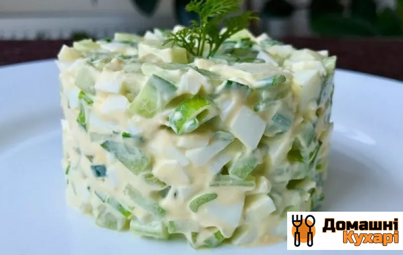 Рецепт Простий салат з зеленою цибулею і огірком