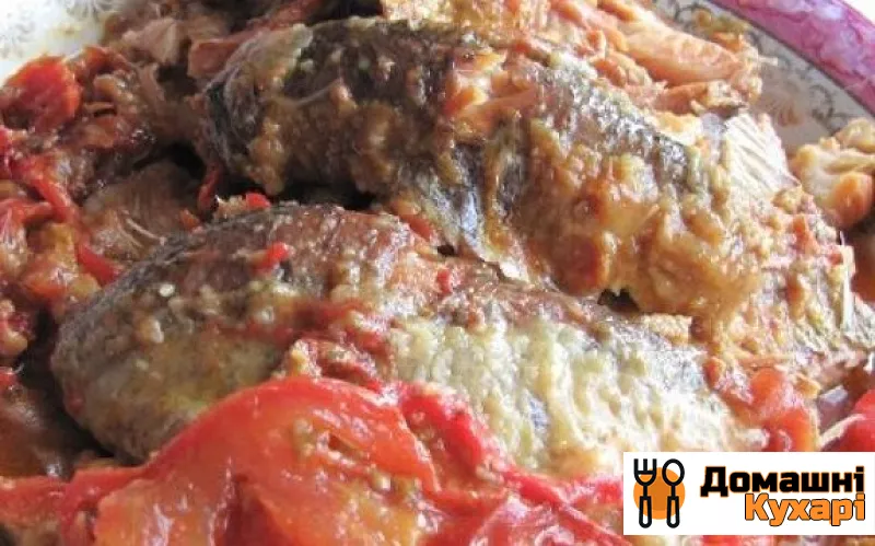 Рецепт Риба, тушкована з помідорами