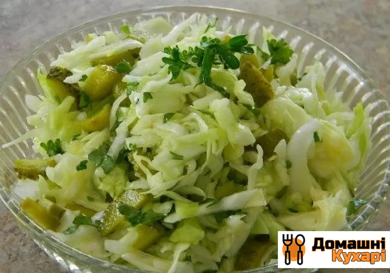 Рецепт Салат зі свіжої капусти і солоних огірків