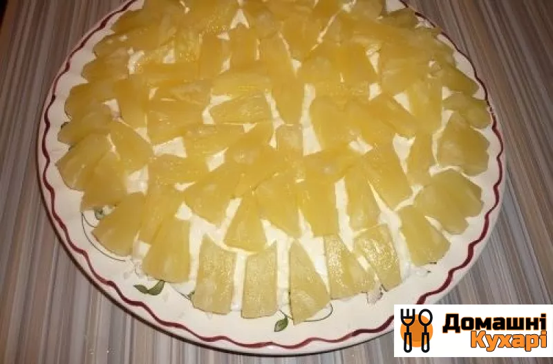 Рецепт Салат з ананасами і грибами