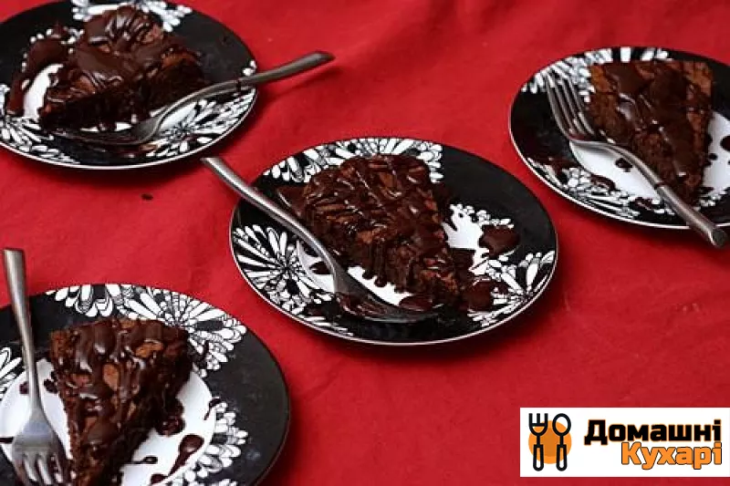 Рецепт Шоколадний пиріг з глазур'ю