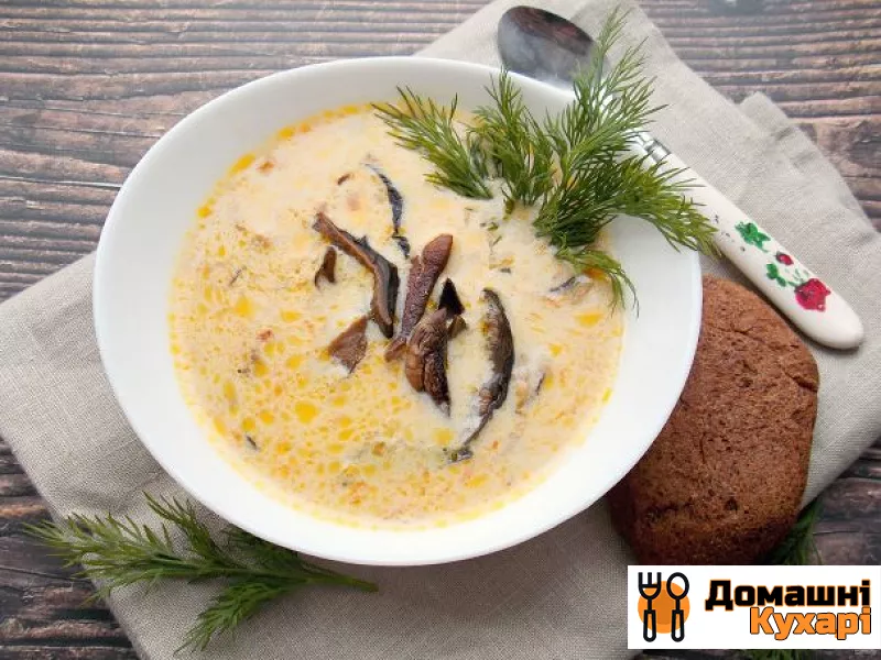 Рецепт Сирний суп з сушеними грибами