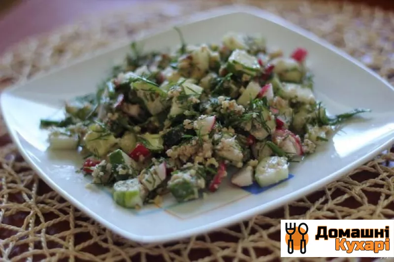 Рецепт Ситний салат з редискою і горіховим соусом