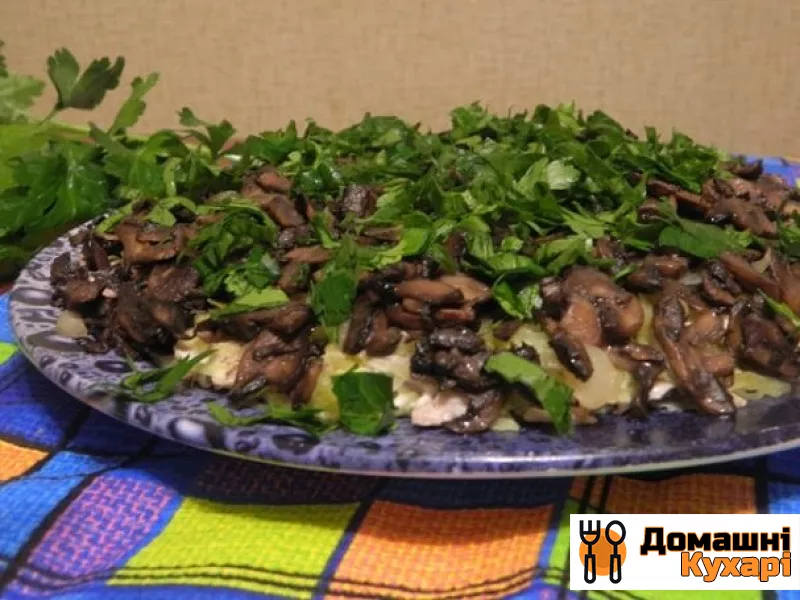 Рецепт Листковий салат «Лемберг» з грибами