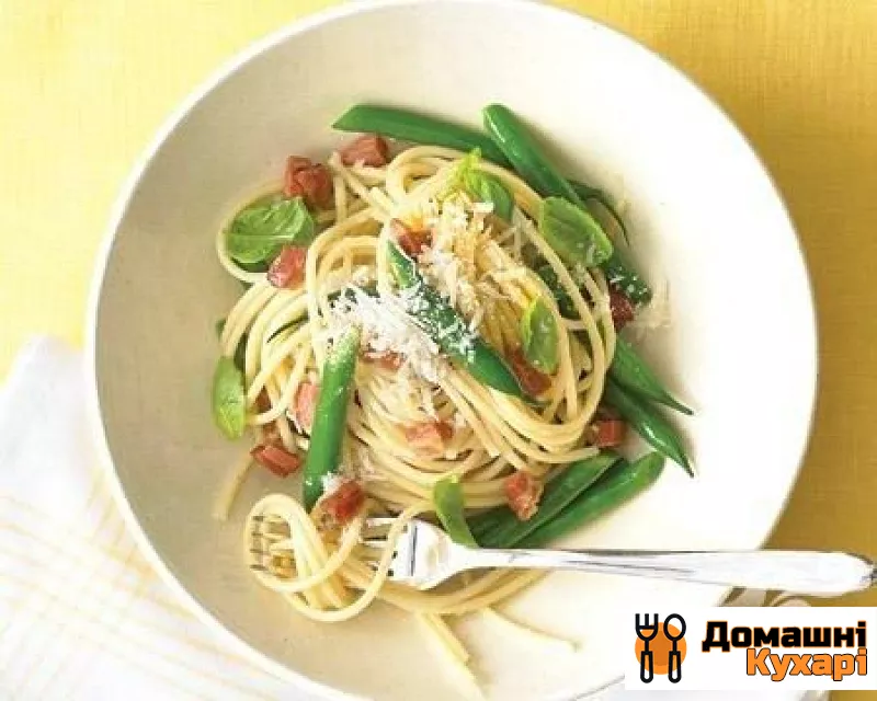 Рецепт Спагеті з беконом, зеленою квасолею і базиліком
