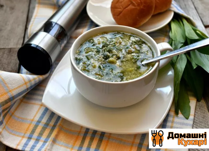 Суп з черемшею і зеленим горошком.