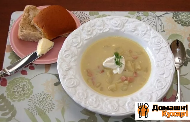 Суп з пореєм і картоплею