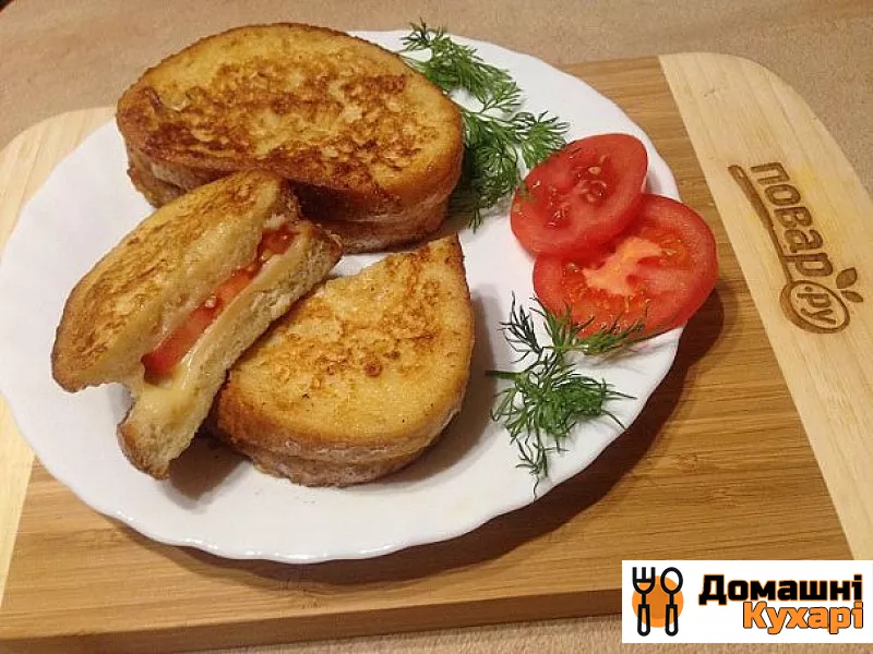 Рецепт Теплий сендвіч з сиром і помідором